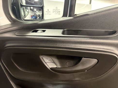 Used 2023 Mercedes-Benz Sprinter 1500 image 38