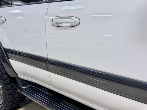 Used 1999 Toyota Land Cruiser AWD/4WD image 17
