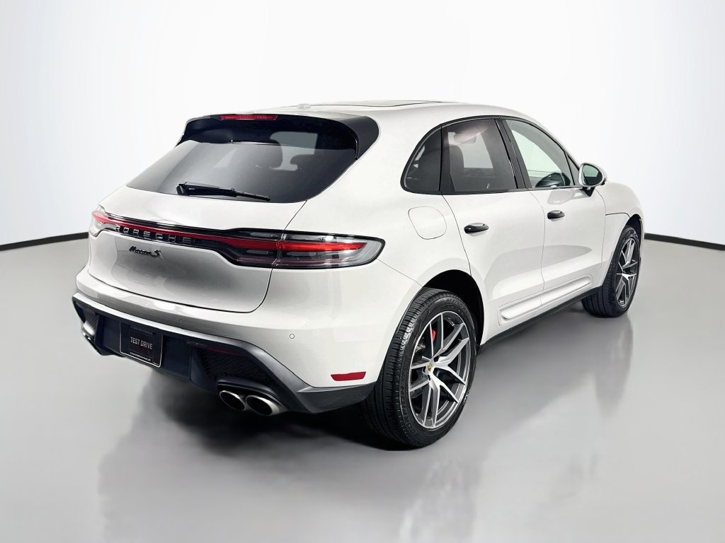 Certified 2024 Porsche Macan S AWD/4WD image 9