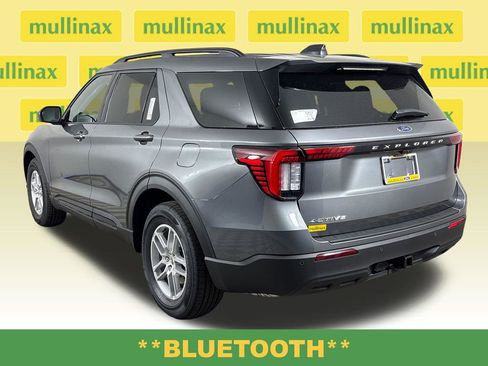 New 2026 Ford Explorer Active RWD image 9