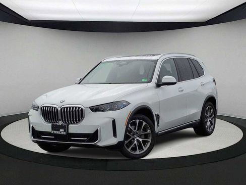 Certified 2024 BMW X5 xDrive40i w/ Premium Package image 1