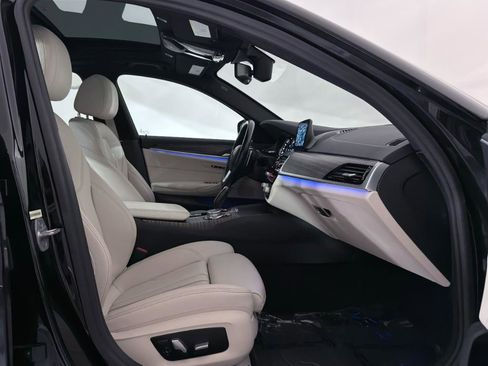 Used 2017 BMW 540i xDrive AWD/4WD image 24
