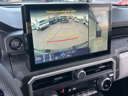 Used 2025 Toyota Tacoma Limited image 20