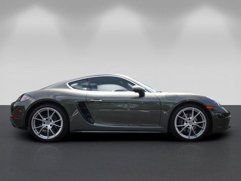 Used 2025 Porsche 718 Cayman RWD image 2