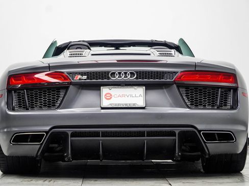 Used 2017 Audi R8 V10 w/ Carbon Exterior Package AWD/4WD image 17