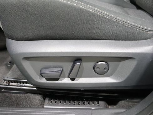 Used 2023 Nissan Rogue SV AWD/4WD image 12