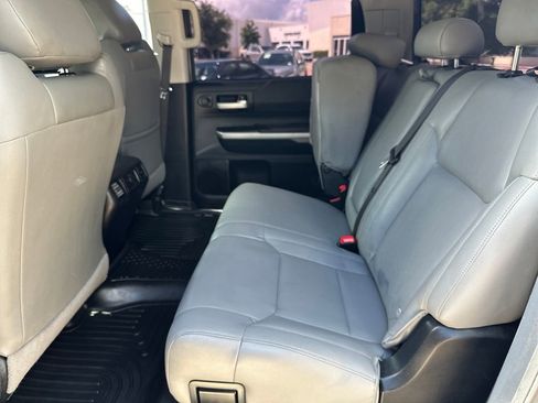 Used 2015 Toyota Tundra SR5 w/ SR5 Upgrade Package AWD/4WD image 31