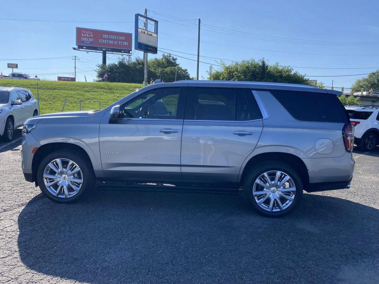 Used 2024 Chevrolet Tahoe High Country w/ Premium Package AWD/4WD image 5