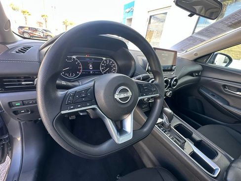 Used 2024 Nissan Sentra SV FWD image 16