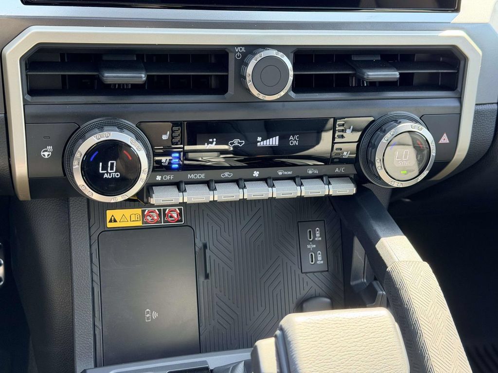 Certified 2025 Toyota Tacoma TRD Sport w/ TRD Sport Premium Package AWD/4WD image 5