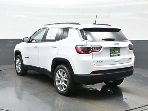 Used 2023 Jeep Compass Latitude image 4