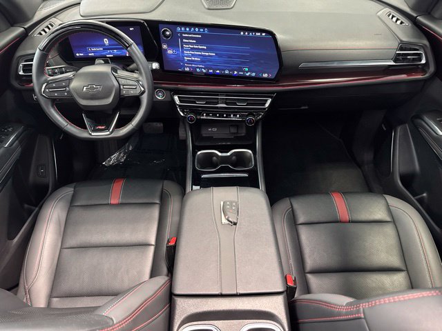 Used 2025 Chevrolet Traverse RS AWD/4WD image 4
