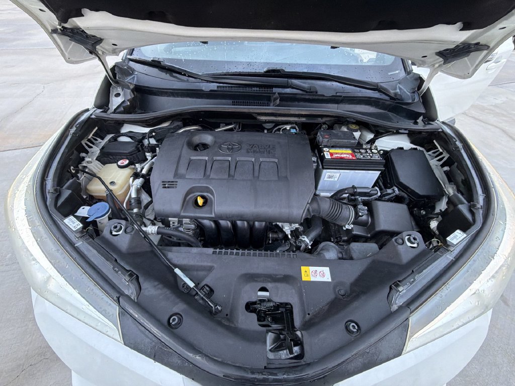 Used 2018 Toyota C-HR XLE FWD image 32