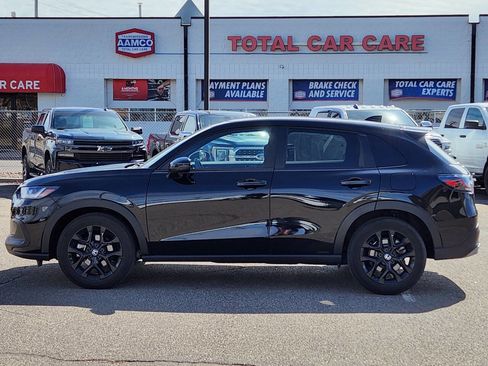 Used 2025 Honda HR-V Sport image 2