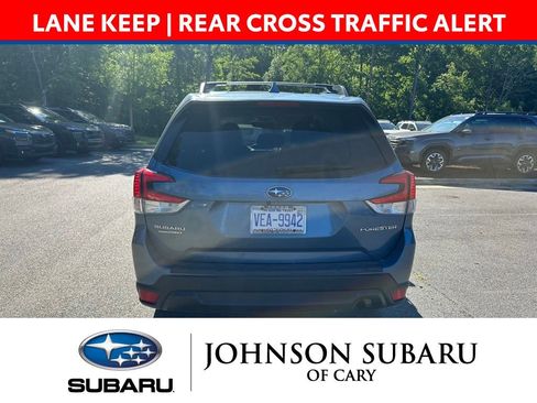 Used 2019 Subaru Forester Premium AWD/4WD image 4