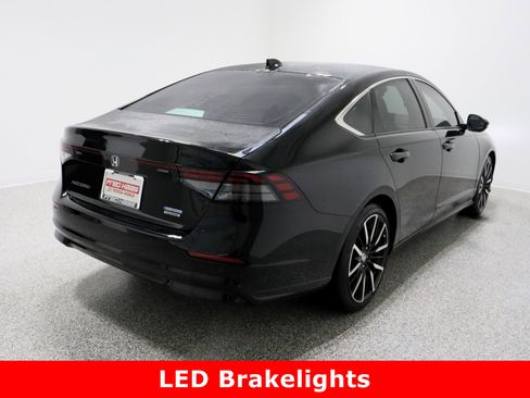 Used 2023 Honda Accord Touring image 7