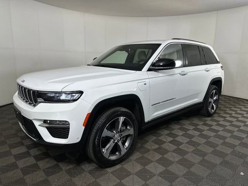 Used 2023 Jeep Grand Cherokee 4WD 4xe w/ Luxury Tech Group II image 7