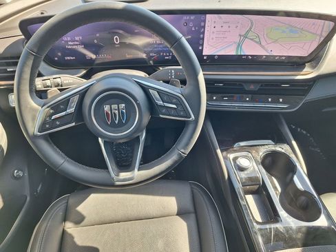 Used 2024 Buick Envision Avenir image 20