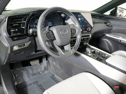 Used 2026 Lexus RX 350 F Sport w/ Convenience Package AWD/4WD image 4