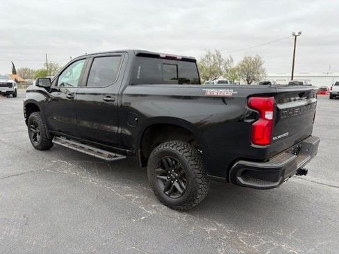 Used 2019 Chevrolet Silverado 1500 LT Trail Boss image 3