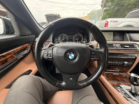Used 2014 BMW 740Li image 40