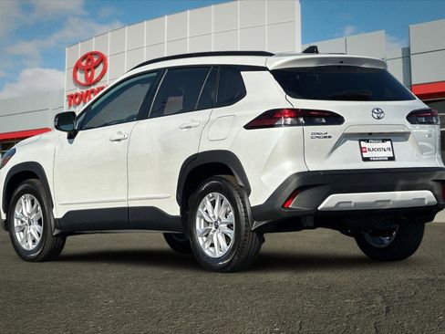 Certified 2026 Toyota Corolla Cross LE image 5