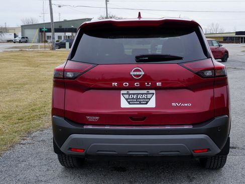 Used 2023 Nissan Rogue SV w/ SV Premium B Package image 18