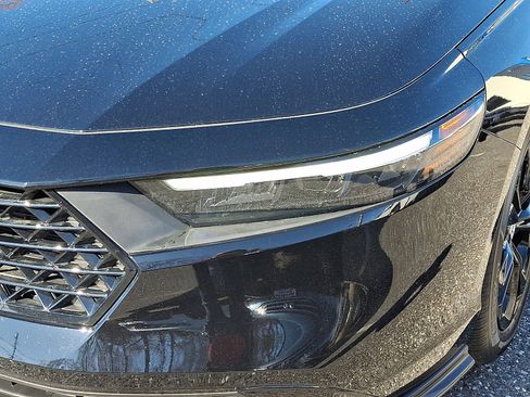 Used 2025 Honda Accord SE image 14