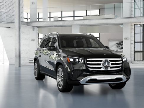 New 2025 Mercedes-Benz GLS 450 4MATIC image 4