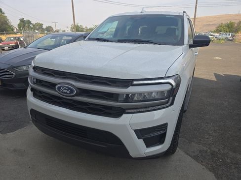 Used 2024 Ford Expedition Max XL AWD/4WD image 2