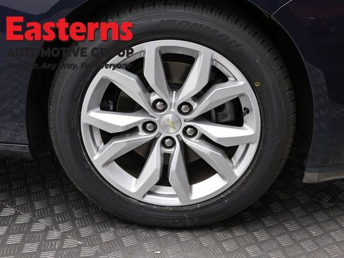 Used 2018 Chevrolet Impala LT w/ LT Leather Package image 32