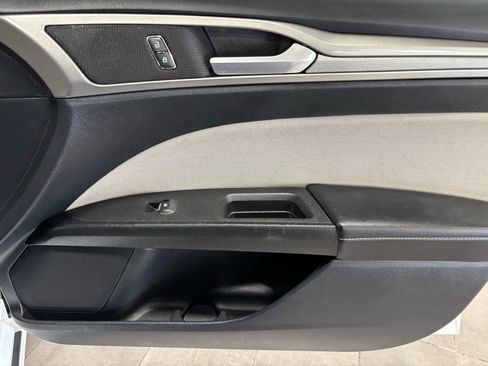 Used 2019 Ford Fusion S image 16