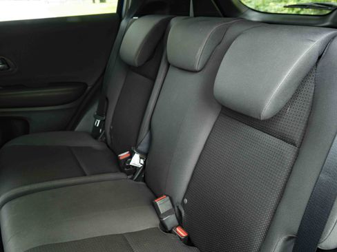 Used 2020 Honda HR-V Sport image 18