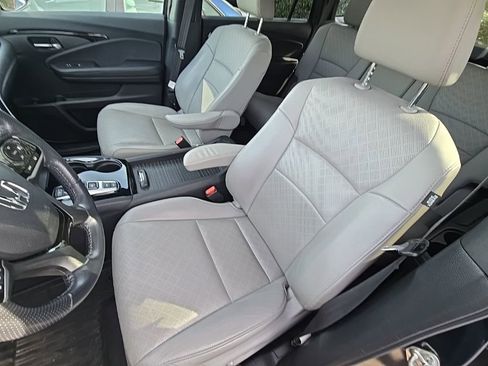 Used 2019 Honda Passport Touring image 12