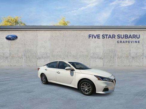 Used 2020 Nissan Altima 2.5 S image 2