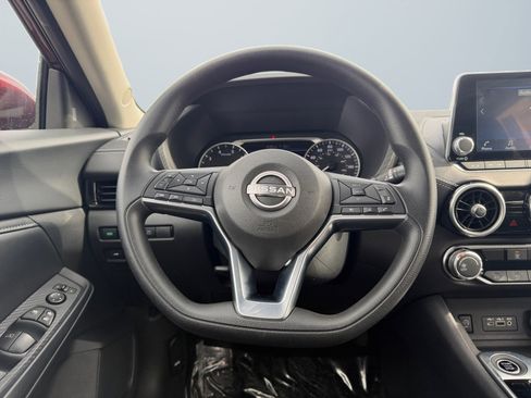 Used 2025 Nissan Sentra SV image 14