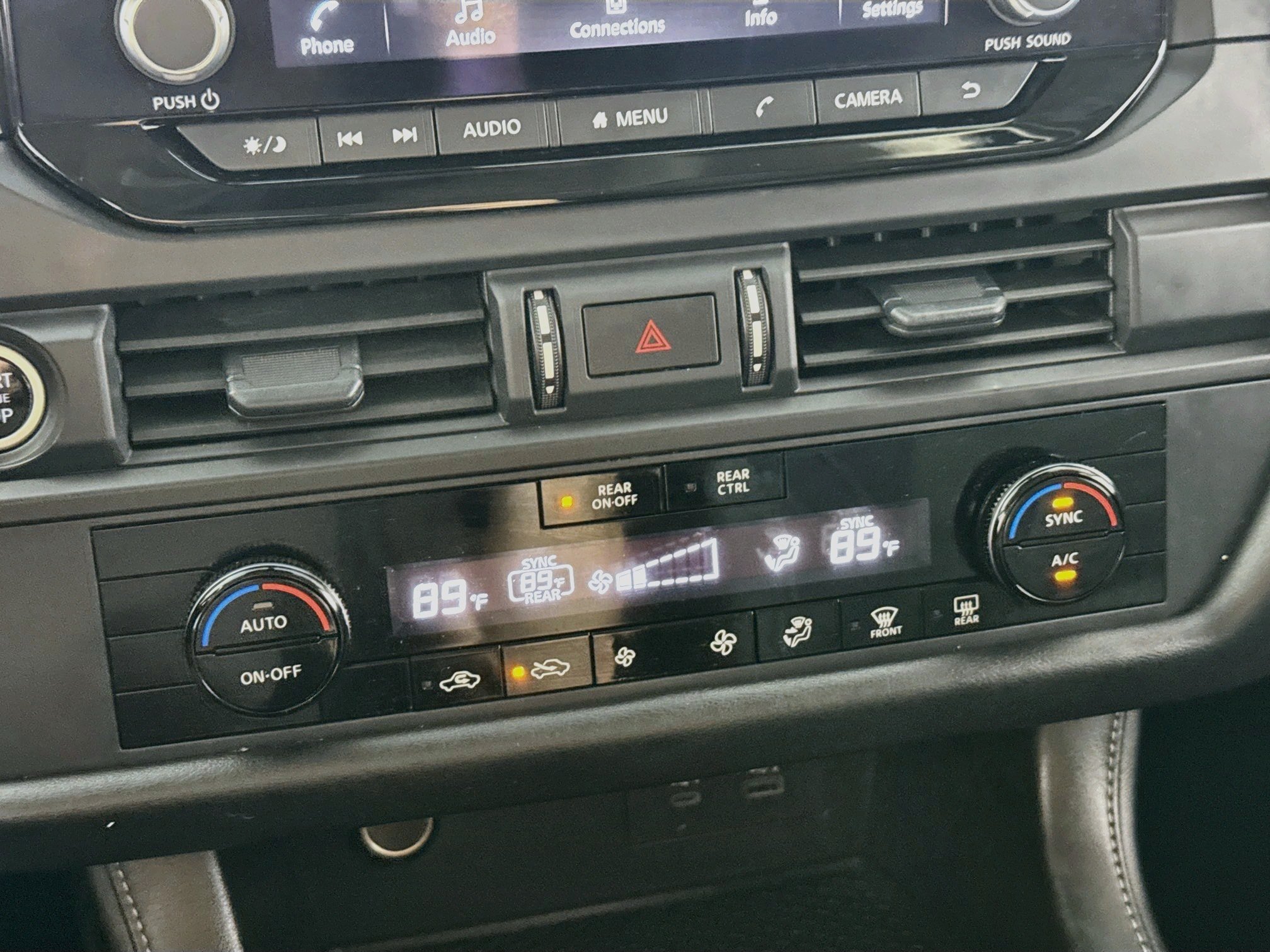 Used 2024 Nissan Pathfinder S AWD/4WD image 17