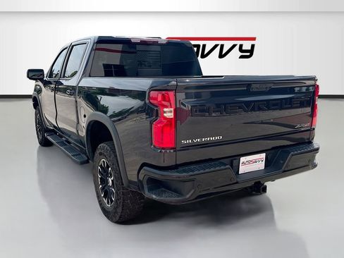Used 2023 Chevrolet Silverado 1500 ZR2 w/ Technology Package AWD/4WD image 5
