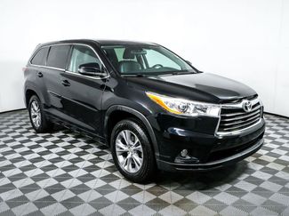 Used 2015 Toyota Highlander Plus FWD video 1