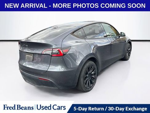 Used 2021 Tesla Model Y Long Range image 7