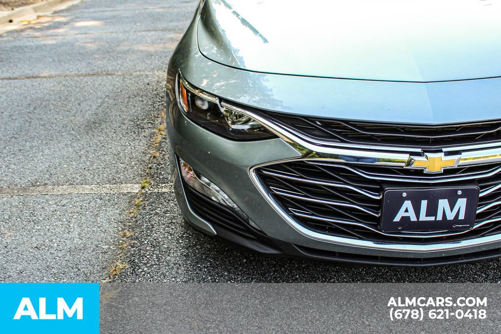 Used 2025 Chevrolet Malibu LT FWD image 11