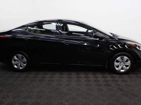 Used 2016 Hyundai Elantra SE image 4