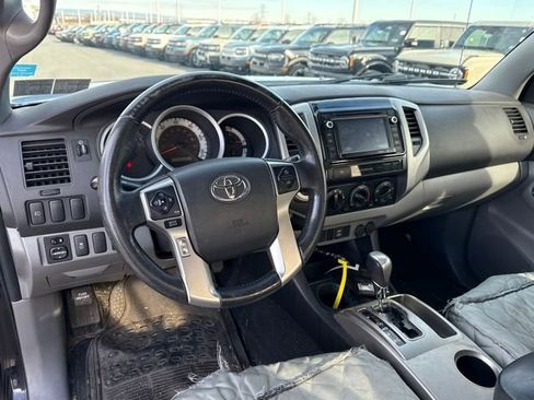Used 2015 Toyota Tacoma 4x4 Access Cab V6 image 13