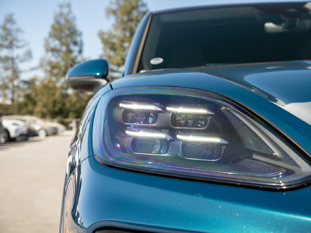 Certified 2024 Porsche Cayenne S AWD/4WD image 26