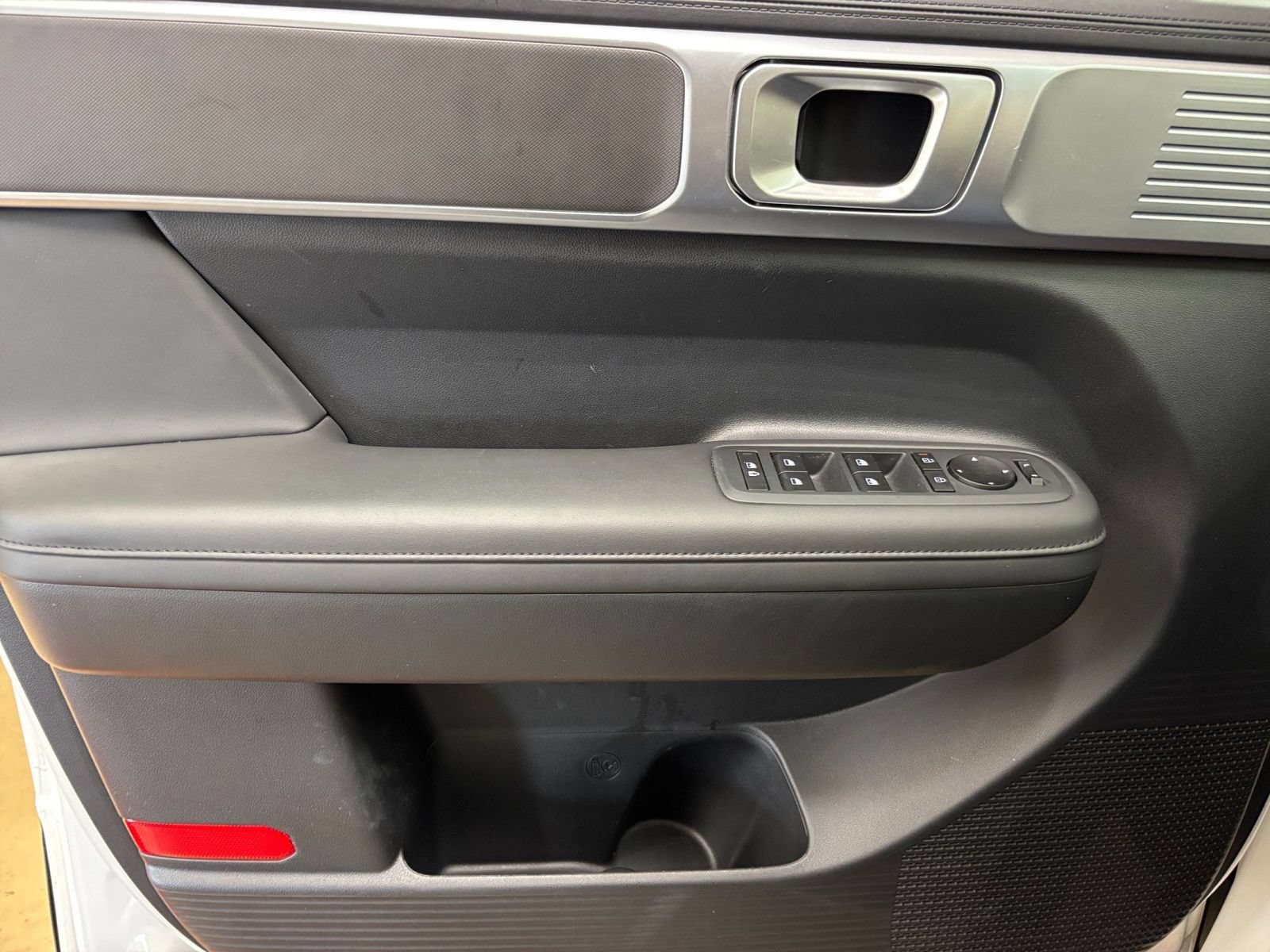 Used 2026 Hyundai Santa Fe SEL FWD image 18