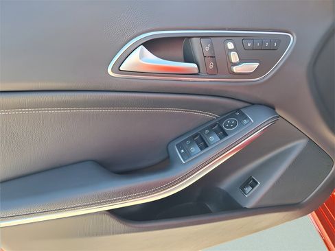 Used 2019 Mercedes-Benz CLA 250 image 31