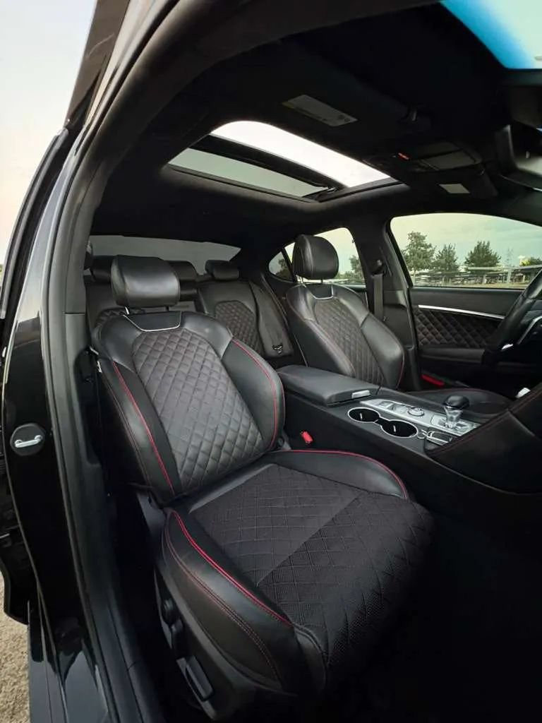 Used 2019 Genesis G70 2.0T Advanced w/ Sport Package AWD/4WD image 12