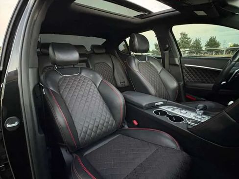 Used 2019 Genesis G70 2.0T Advanced w/ Sport Package AWD/4WD image 12