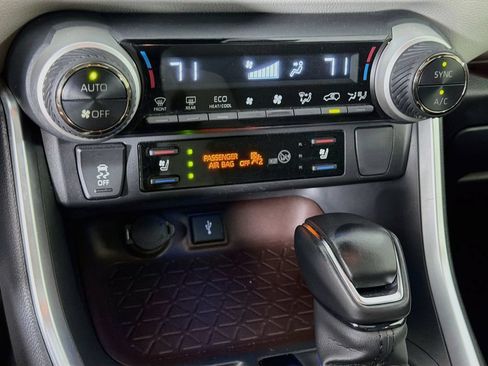 Used 2021 Toyota RAV4 Limited w/ Limited Grade Weather Package FWD image 20
