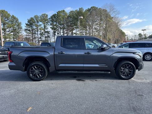 Used 2023 Toyota Tundra Platinum image 5